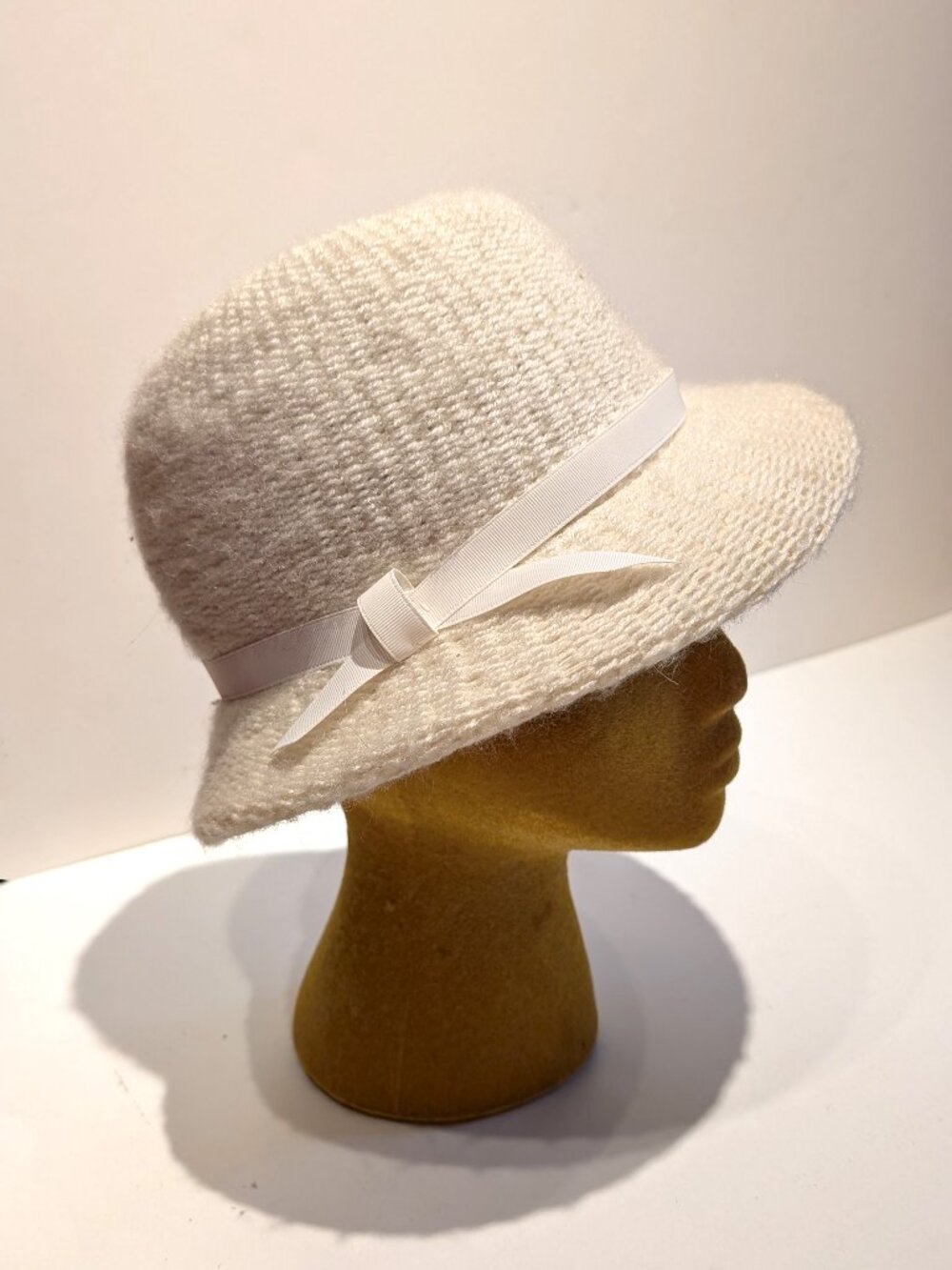 Vintage Eaton’s Knit off white hat